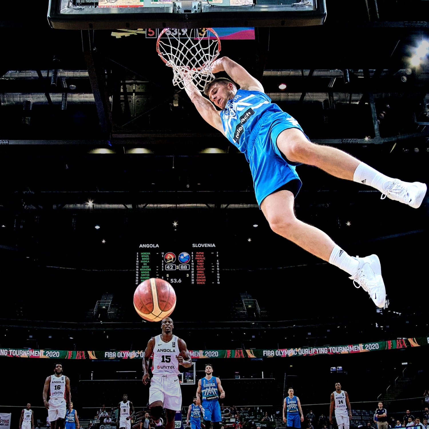 ซื้อบาสเกตบอล Molten